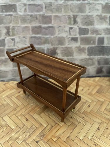 Dolls house scale - house, 1/12