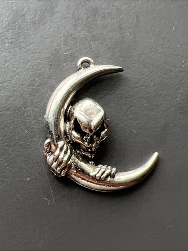 Skull and moon grotesque