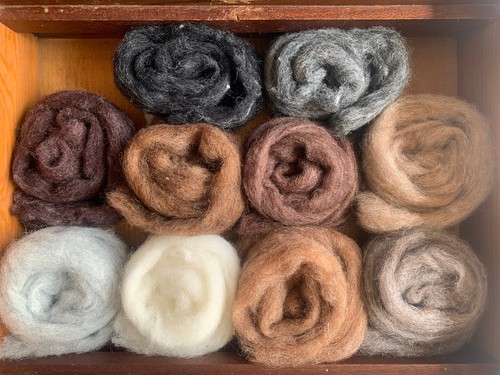 Heidifeathers wool roving - wool,