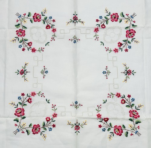 Vintage table cloth hand - vintage,