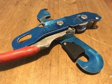 Petzl Stop Belay Descender Climbing Mountaineering Climb Caving Aborist 1