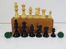 VINTAGE WEIGHTED CHESS SET JAQUES ? STAUNTON PATTERN K 3" AND BOX NO BOARD
