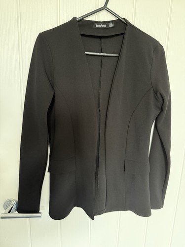 Black boohoo blazer - with, false