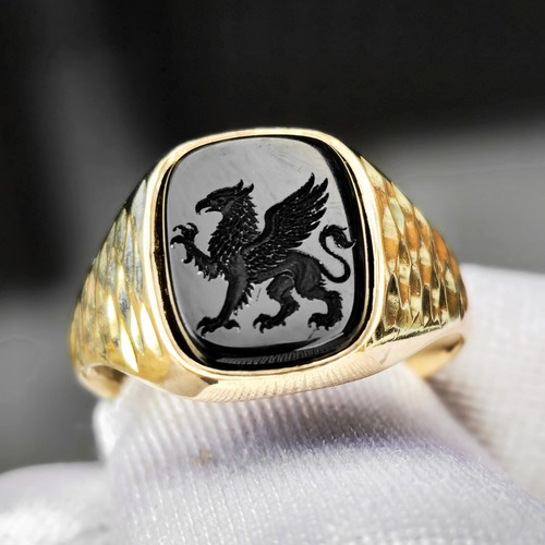 Fine 9ct gold - fine, onyx
