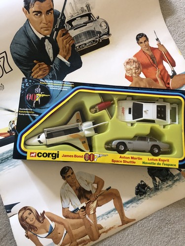 Corgi toys james bond - corgi,