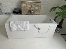 Walk-in Bath Tub With Door For