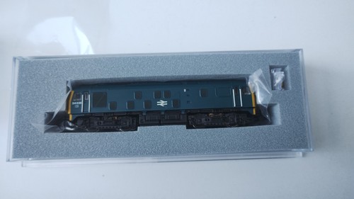 Graham farish 372 975 class - farish,