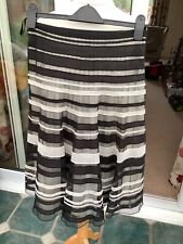 Coast 8 Black Cream Stripes Netted Skirt Cream Lining Vgc Silk Mix