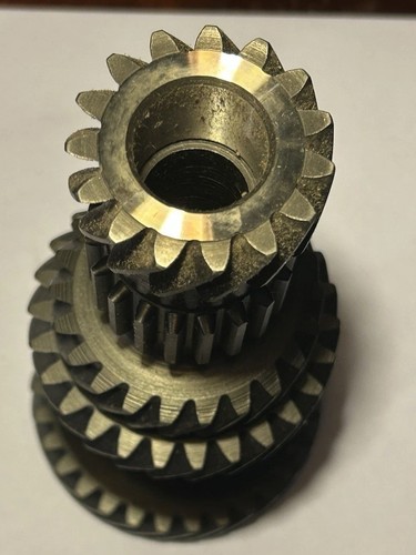 Gearbox countershaft cluster - countershaft,