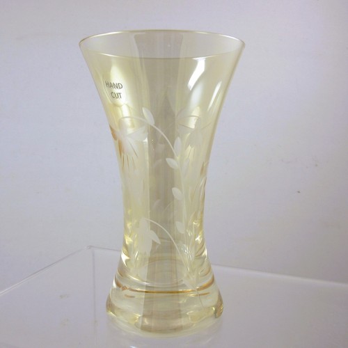 Hand cut crystal vase with - cut,