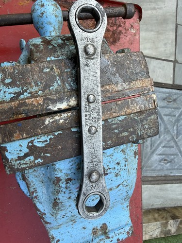 Tools 63 ratcheting box - no,