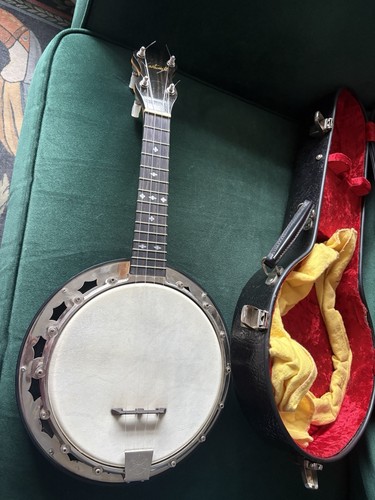 Cartwright banjo ukulele with - cartwright,