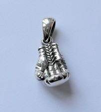 Sterling Silver (925)  Boxing Glove  ( 7  gram)  Pendant  !!     Brand  New  !!