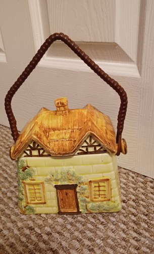 Keele street pottery - street, cottage