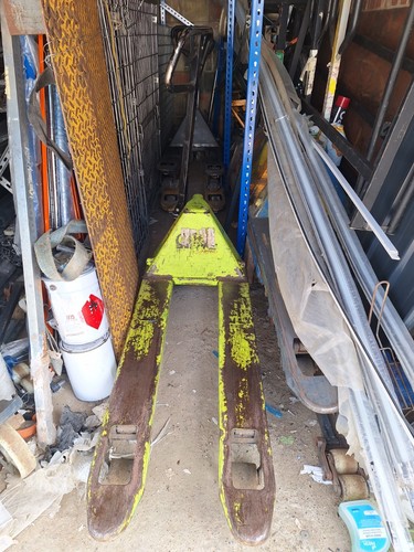 Joblot hand pump pallet - joblot,