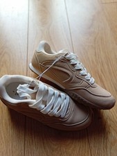 Ladies Trainers - Tanned