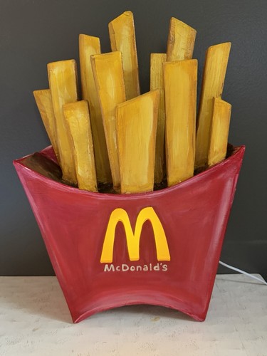 Pop art sculpture - art, mcdonalds