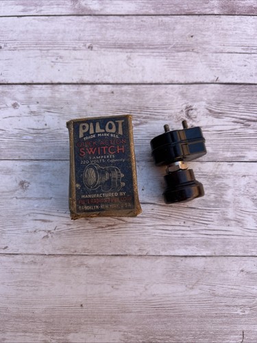 Vintage pilot radio - pilot, tube