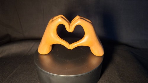 Hand heart wood - hand-heart, effect