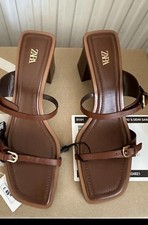 Zara LEATHER SANDALS WITH