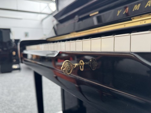 Yamaha upright piano - yamaha, key