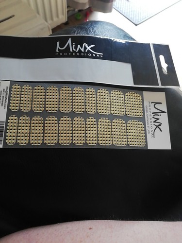 Gold lightening studs - ⚡gold,