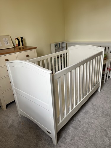 Mamas papas white flyn cot - white,