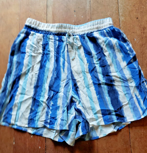 Shorts new with tags size - shorts,