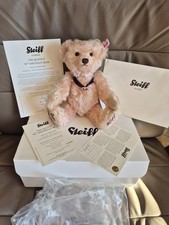 Steiff The Queens 90th