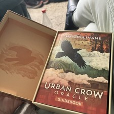 Urban Crow Oracle : A 54-Card