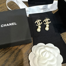 Chanel CC Earrings A21 C with