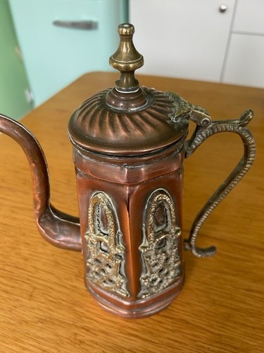 Beautiful vintage asian brass - beautiful,