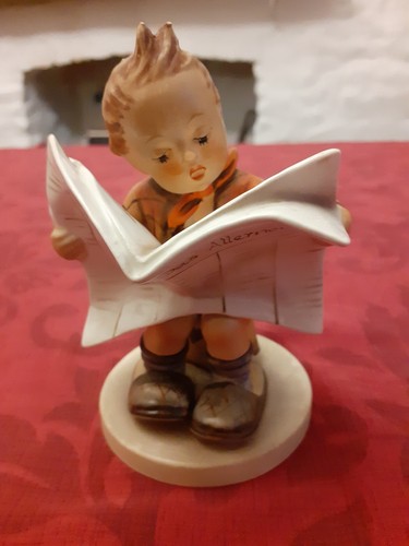 Hummel figure boy reading - figure,,