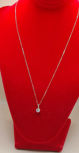 9ct yellow gold pendant