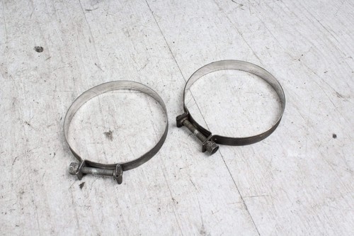 Clamps intake manifold