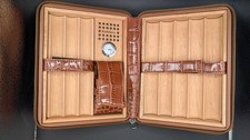 Portable Leather/Cedar Cigar Humidor with Hygrometre, Lighter and Cutter NEW