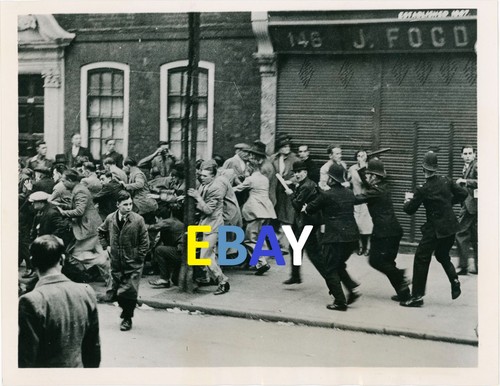 Original press photo - press, street