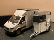 Bruder Horsebox And Horse