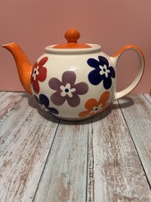 STUNNING VIBRANT WHITTARD OF