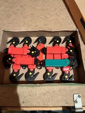 Moving Edge Safety Box Cutting Knifes Job Lot 12 Red and 1 Green + Spare Blades