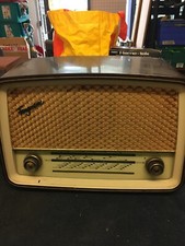 FERGUSON BAKERLITE RADIO MODEL