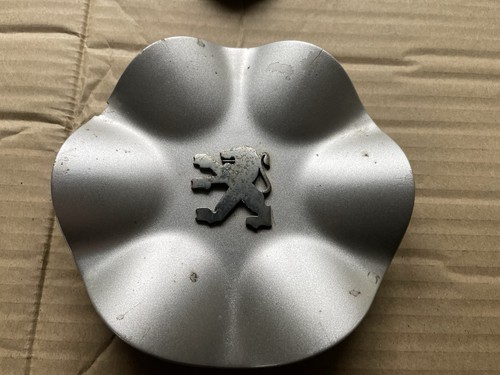 One genuine peugeot 406 coupe - 406,