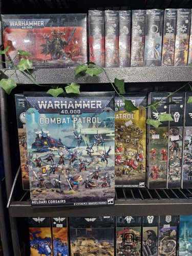 Warhammer 40k unopened combat - warhammer,