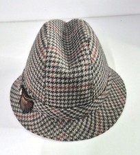 Trilby Style Country