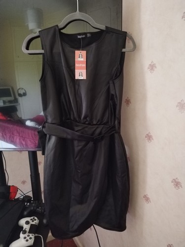 Little black dress with belt - dress, belt.