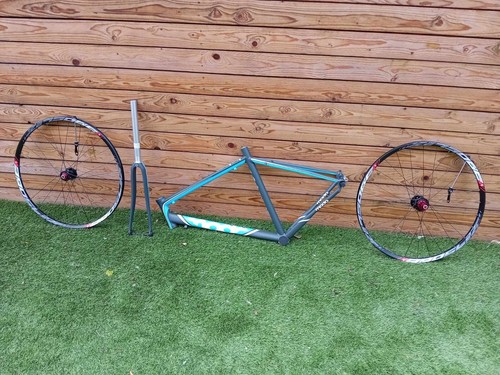 Moda bolero road bike frame - road,