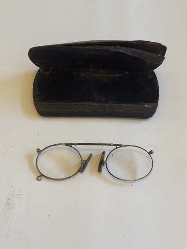 Antique spring loaded - antique, spring-loaded