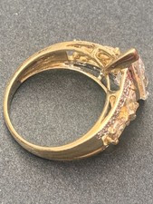 14ct Gold Ring with stones