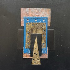 Elizabeth Humphries (Born