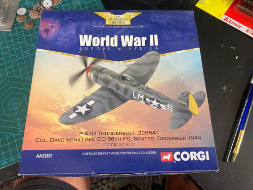 Corgi die cast military - die,